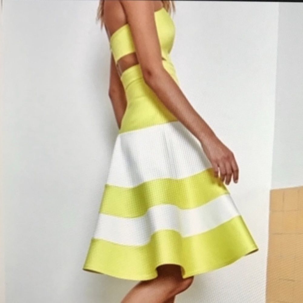 Alexis Simona Green White Strapless Satin Cutout Dress size XS - Picture 4 of 11